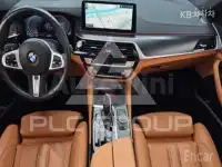 2023 BMW 523