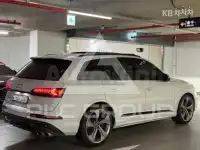 2023 Audi SQ7