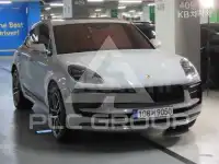 2023 Porsche MACAN