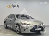 2023 Lexus ES