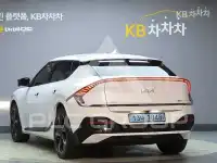 2023 KIA EV
