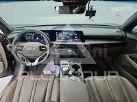 2023 KIA K8