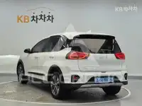 2023 KIA Niro