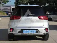 2023 KIA Niro