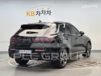 2023 Genesis GV70