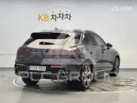 2023 Genesis GV70
