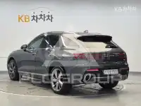 2023 Genesis GV70