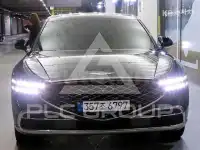 2023 Genesis G90