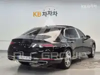 2023 Genesis G90