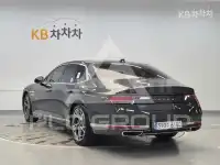 2023 Genesis G90