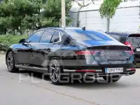 2023 Genesis G90