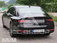 2023 Genesis G90