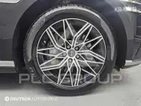 2023 Genesis G90