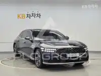 2023 Genesis G90