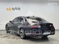 2023 Genesis G90