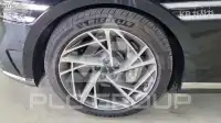 2023 Genesis G90