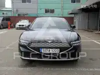2023 Genesis G90