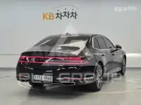 2023 Genesis G90