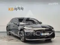 2023 Genesis G90