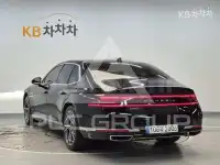 2023 Genesis G90
