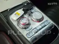 2023 Genesis G90