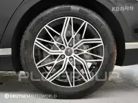 2023 Genesis G90