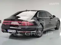 2023 Genesis G90