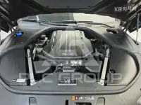 2023 Genesis G90