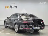 2023 Genesis G90