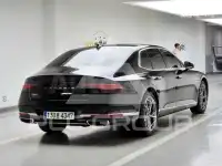 2023 Genesis G90