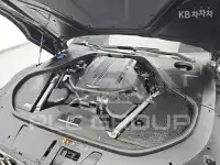 2023 Genesis G90