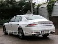 2023 Genesis G90