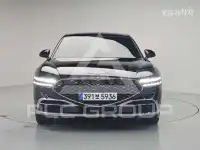 2023 Genesis G90