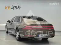 2023 Genesis G90