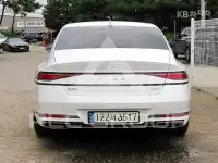 2023 Genesis G90