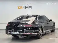 2023 Genesis G90