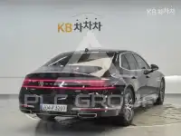 2023 Genesis G90
