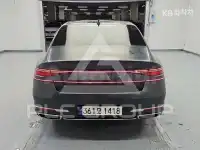 2023 Genesis G90