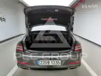 2023 Genesis G80