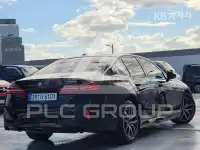 2024 BMW 523