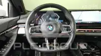 2024 BMW 523