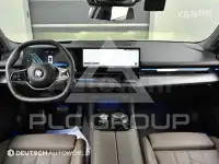 2024 BMW 523