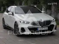 2024 BMW 523