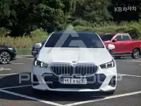 2024 BMW 523
