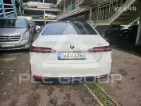 2024 BMW 523