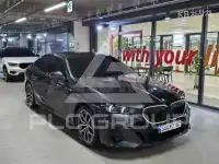 2024 BMW 523