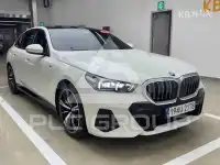 2024 BMW 523