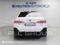 2024 BMW 523