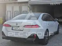 2024 BMW 523