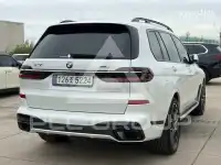 2024 BMW X7